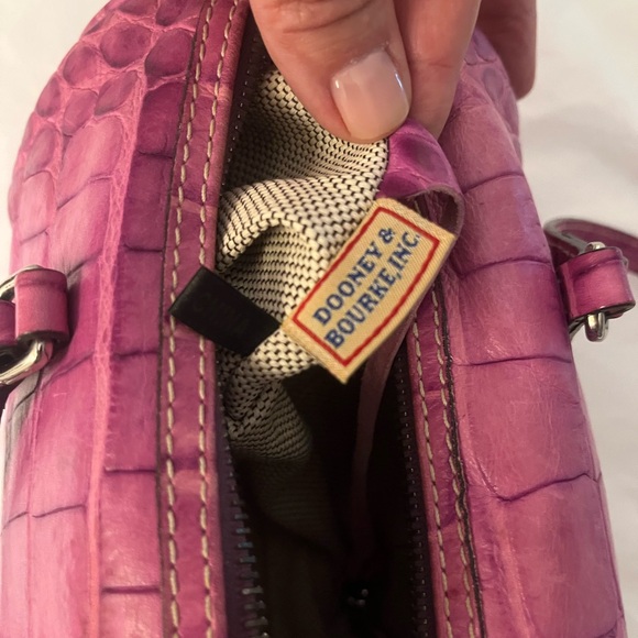 Dooney & Bourke Pink Bag with Crocodile Embossed Texture - Picture 11 of 11